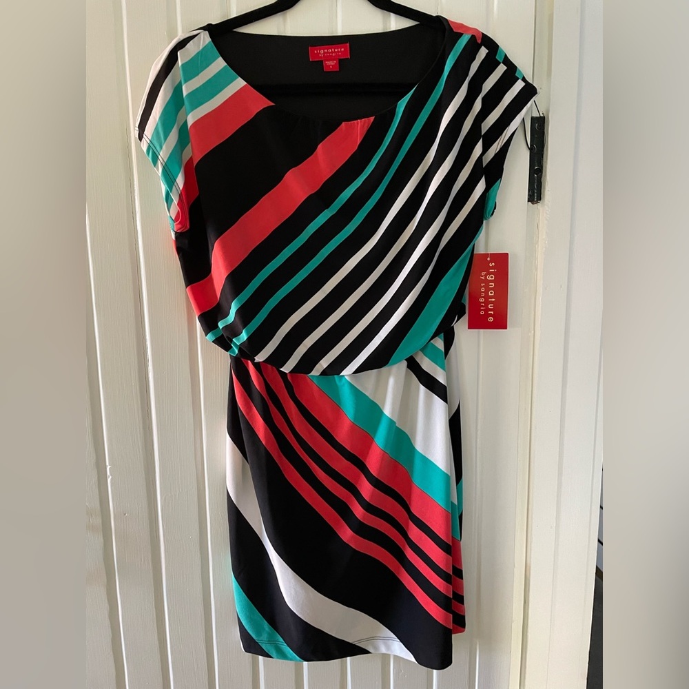 NWT Signature by Sangria Dress- Size Small - Beautiful Colors 🖤🧡💙